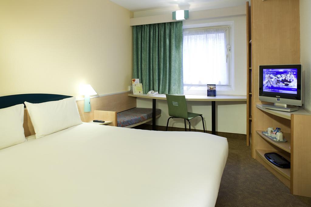 Ibis Plymouth Hotell Exteriör bild