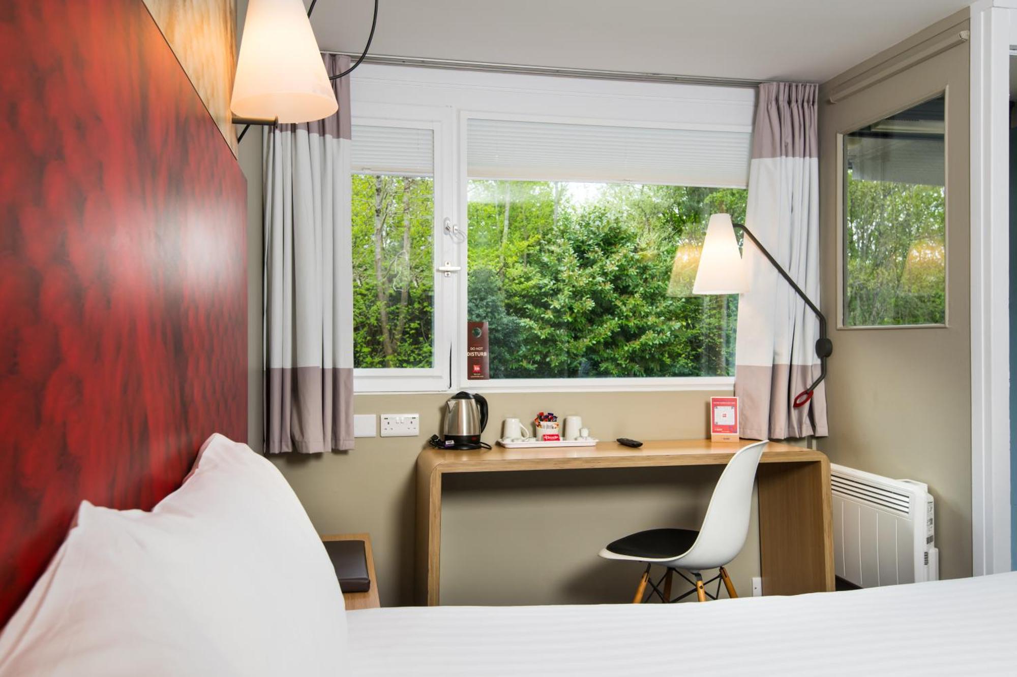 Ibis Plymouth Hotell Exteriör bild